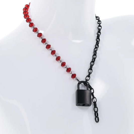 The Ex's & Oh's Crystal Day Collar: A Dazzling Mark of Glamour and Devotion