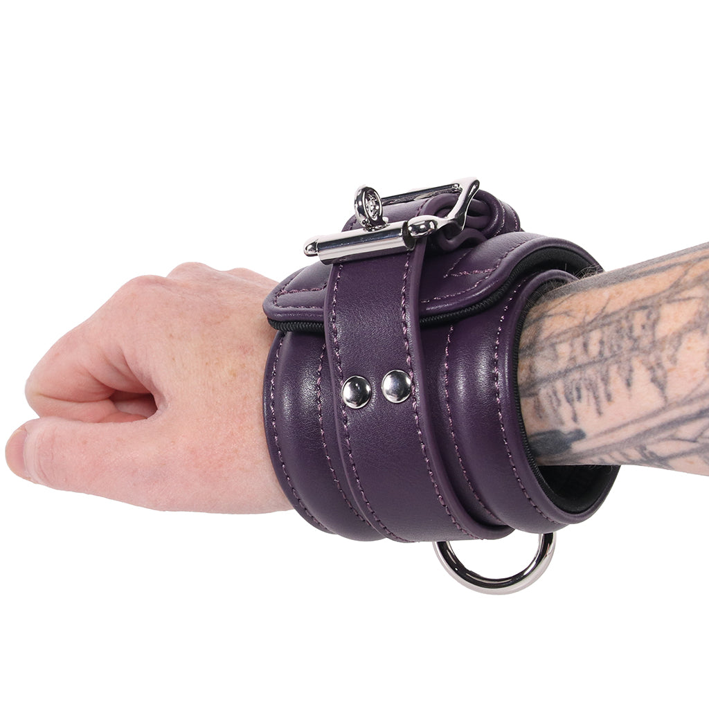 Fifty Shades Entwined Passion: Luxurious Spreader Bar & Ankle Restraint Set