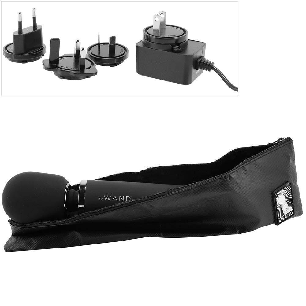 Le Wand Le Wand Rechargeable Massager in Black - Magic Wands - HoneyHugs Canada (View 5)