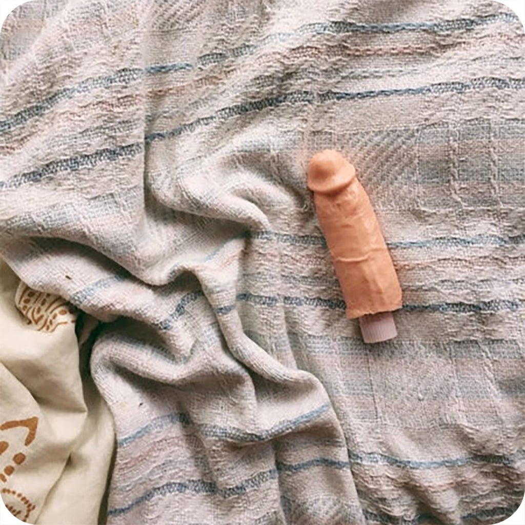 Clone-A-Willy Vibrator Kit in Light Skin Tone