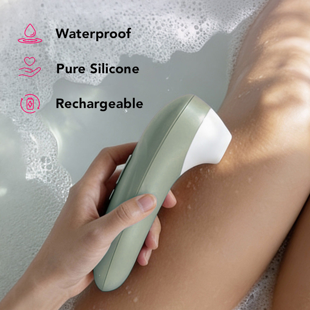Womanizer Pro Clitoral Stimulator in Sage